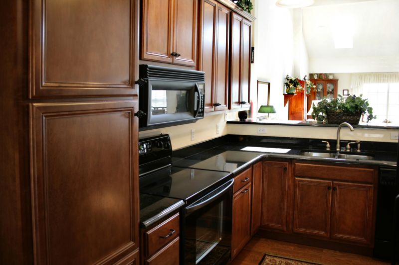 Cabinet Staining Service in Dayton, OH